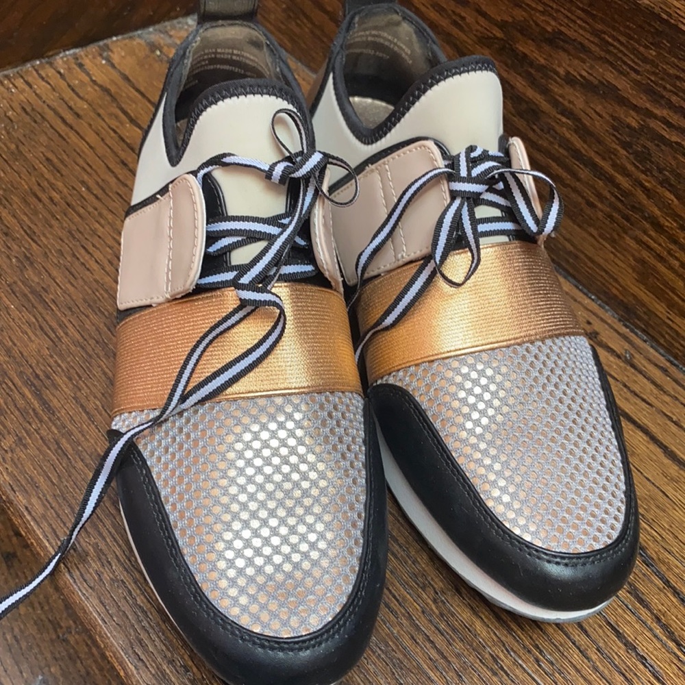 Black, rose gold causal sneakers